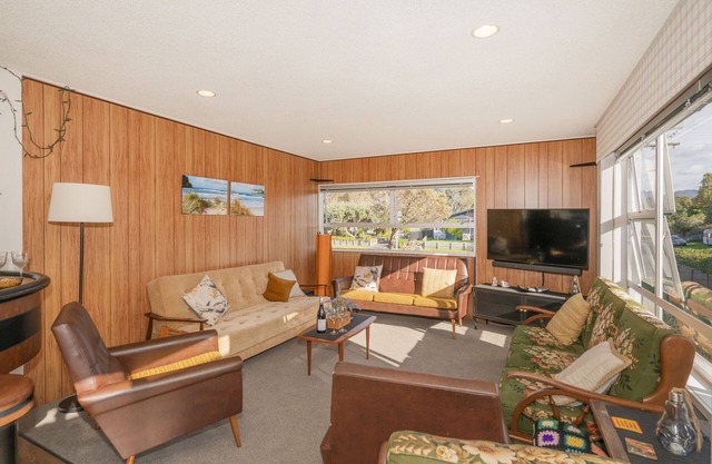 Linton's Sunshine Retreat - Maison de vacances Whangamata