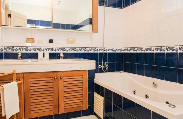 Lisbon Country Villa - Two Bedroom Family Suite