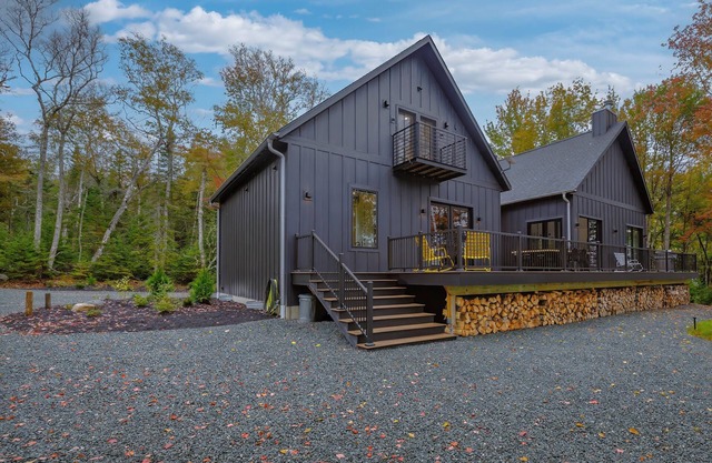 Little Acadia Shores - 3-bedroom Oceanfront home near Acadia with fitness room