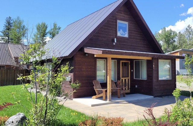 Little Bear Cabin-Close to Winthrop's Downtown and Ski Trailhead!