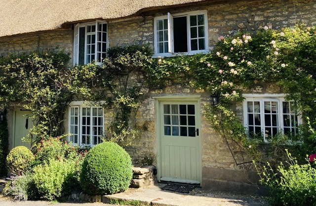 Little Burwell, PUNCKNOWLE