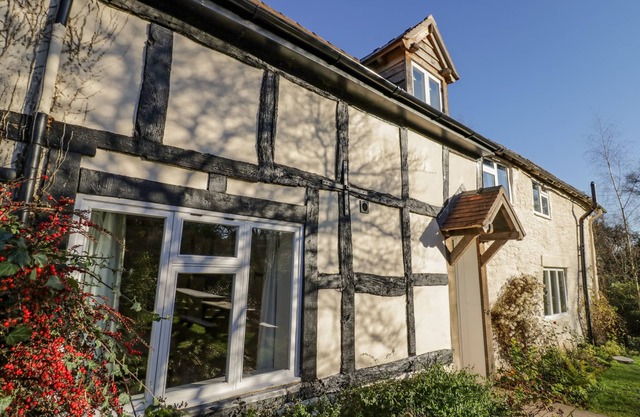 Little Cowarne Court, LITTLE COWARNE