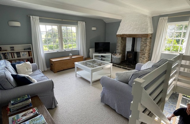 Little Crugsillick - a barn conversion that sleeps 4 guests in 2 bedrooms