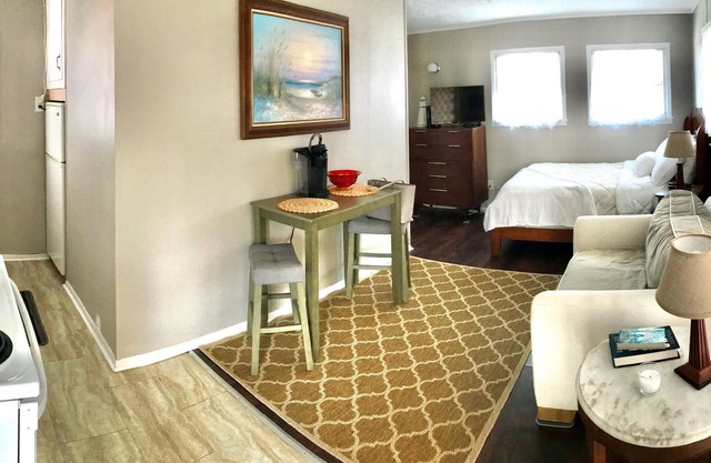 Little Eleven Place at Pelican's Rest