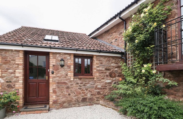 Petite Fulford Barn, KINGSTON ST MARY