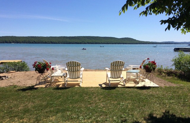 Little Gem on Beautiful Little Glen Lake- NEW LISTING!