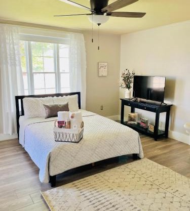 Little Hollywood Suite @ The Historic Kanab Inn