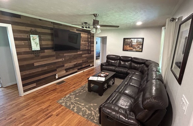 Little House in Jasper - sleeps 8