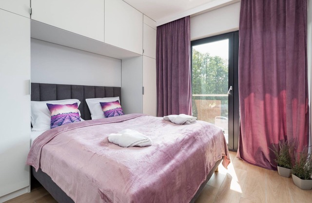 Little Laguna 1B | Apartment | Parking | Fitness