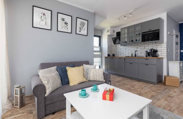 Little Laguna 1B | Gym | Parking | Sauna
