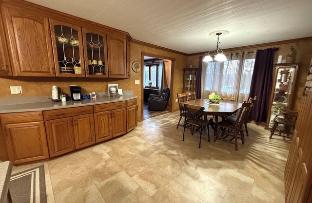 Little Muddy Hideout: 3-bedroom house on 10 acres in country.