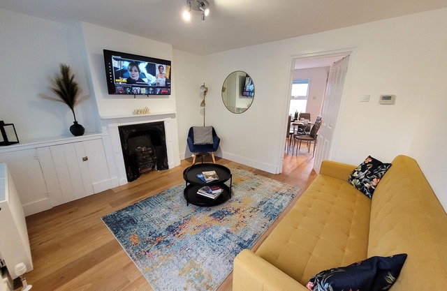 Little Oaks House- a cosy and boutique 2 bedroom house in Colchester