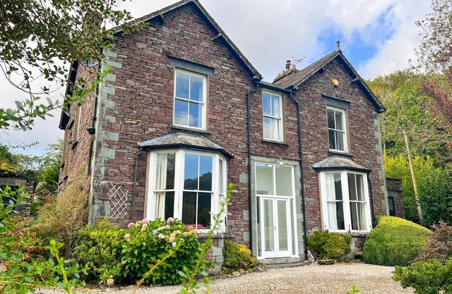 Little Parrock, Grasmere sleeps 10 with mountain views