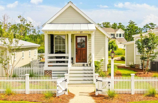 Little Pearl - Pet Friendly Cottage in River Dunes
