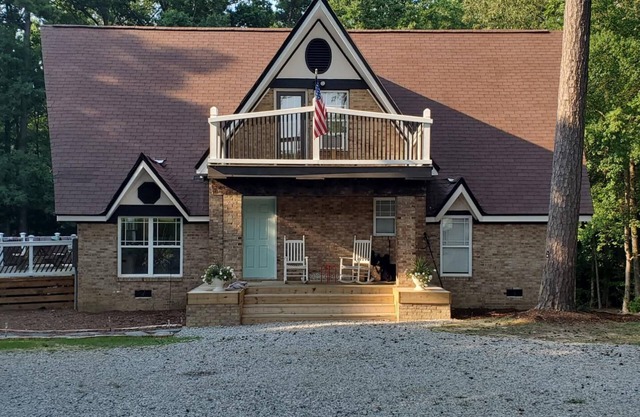 Little Piece of Paradise, Kerr Lake, Private Dock!
