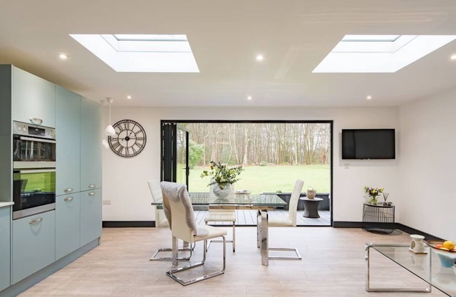 Little Seven Oaks is a one bedroom country retreat set in an ancient woodland.