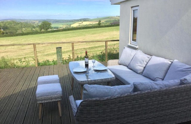 Little Trenoweth, apartment with rural country views near Saltash