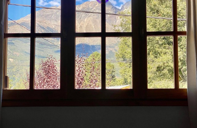Live a unique experience in this beautiful place, panoramic views of mountains