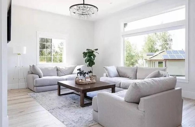 Live it Up! Pure Lux W Private Pool/Spa & Game Center!
