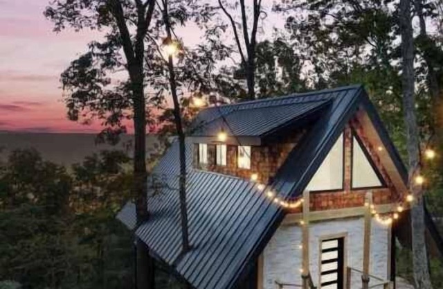 Live Oak Treehouse at Treetop Escapes