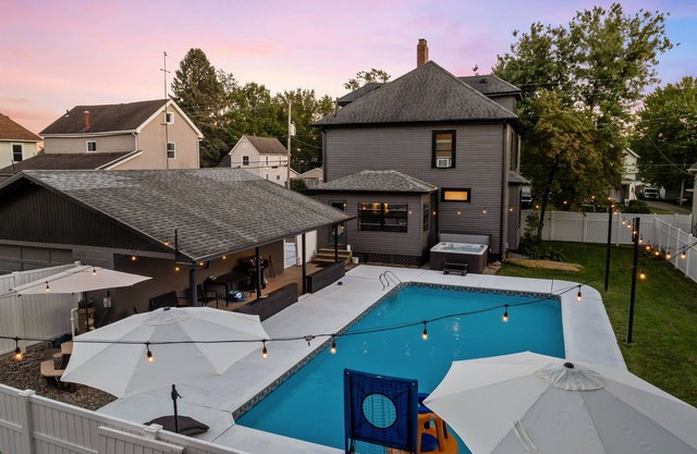 Pool, Hot Tub, Cinema, Gym, Games in Football Home