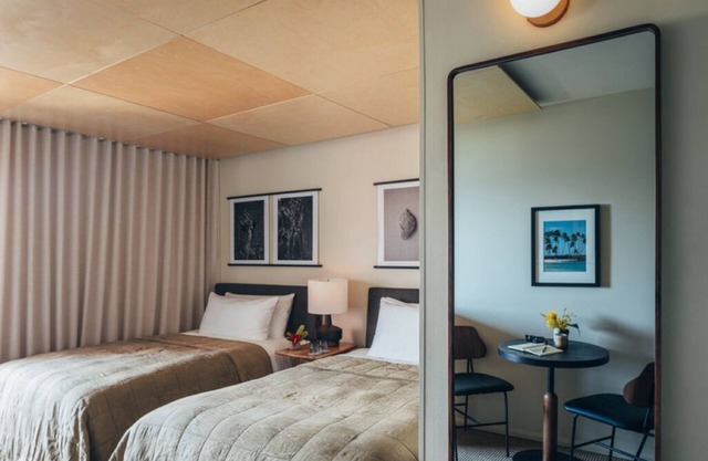 Live the Island Life: 2 Modern Rooms, Pool, Bikes, Daily Poolside Yoga