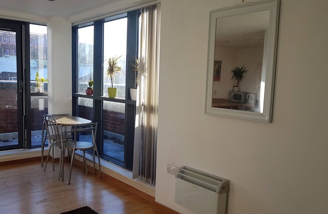 Centre-ville de Liverpool, enregistrement flexible, vues sur le balcon, Netflix / TV / WiFi