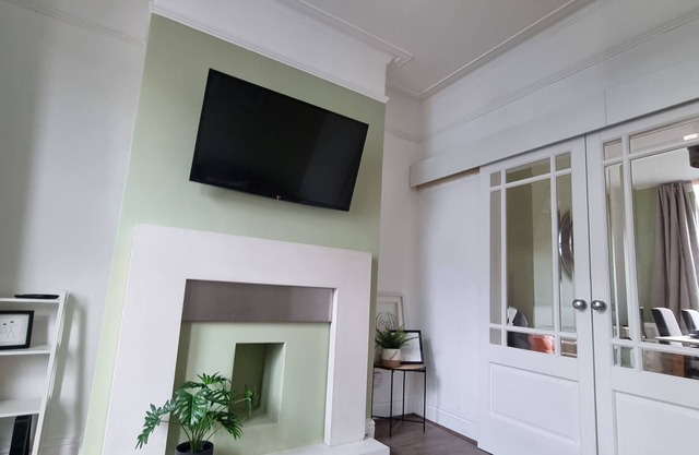 Liverpool Home from Home | Entire Property Sleeps 6+ | Perfect for your stay
