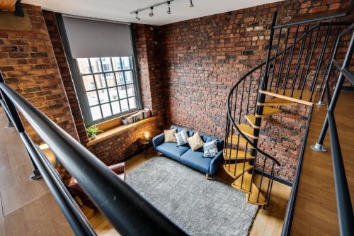 Liverpool Warehouse Flat - Sleeps 5, WiFi, Free On-Site Parking