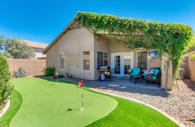 Super Home with Incredible Community Pool!