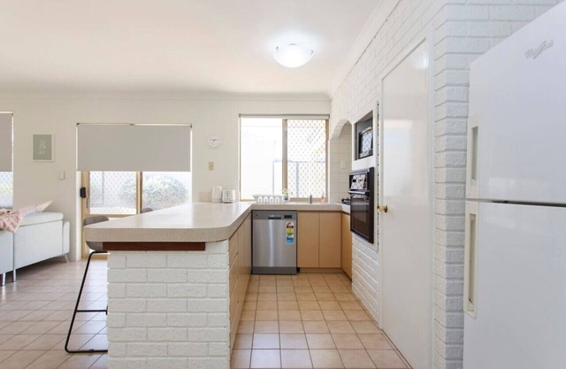 Living on Lennard-Pet friendly, close to CBD