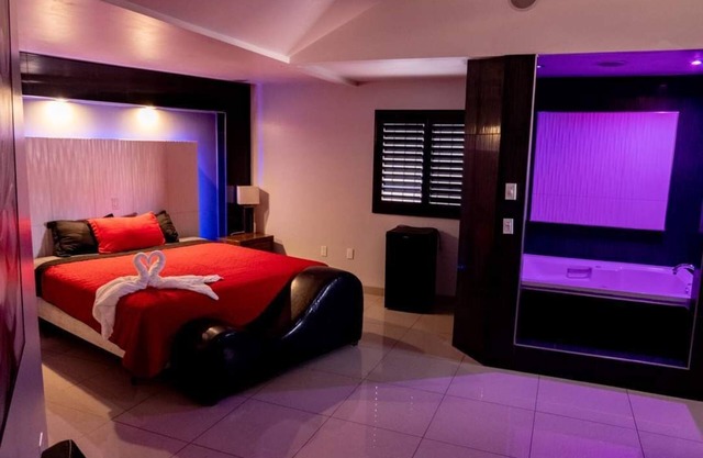 HOTEL LIZVAN