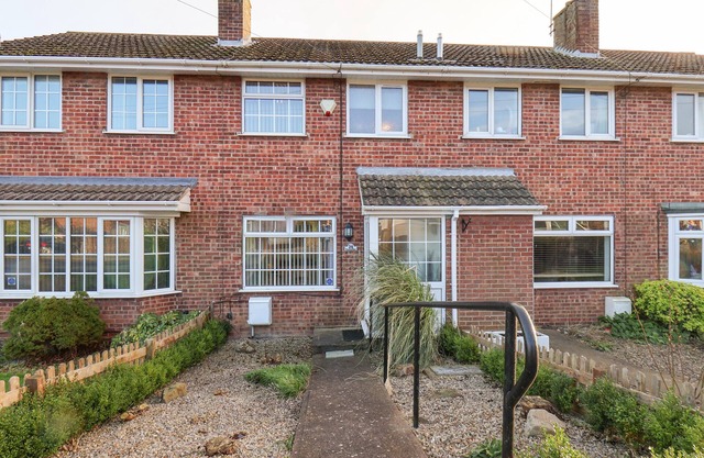 LLAMEDOS, pet friendly, with a garden in Hunmanby