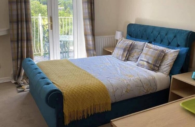 Llanwenarth hotel