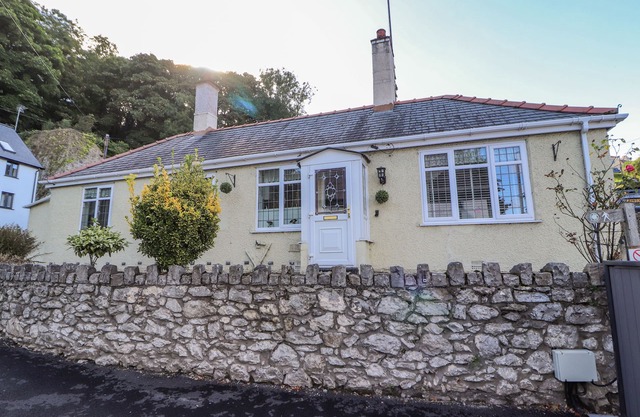 Llidiart Cerrig, DYSERTH