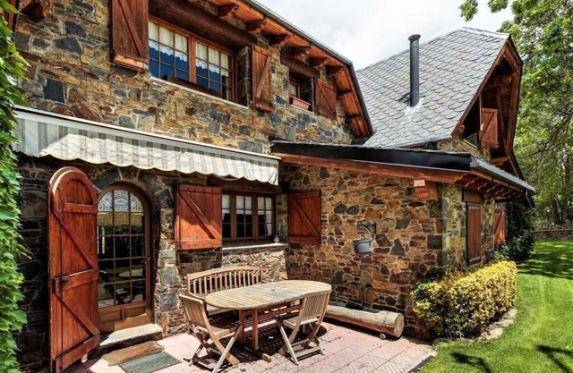 LLIVIA V - Cinq Chambres Chalet, Couchages 11
