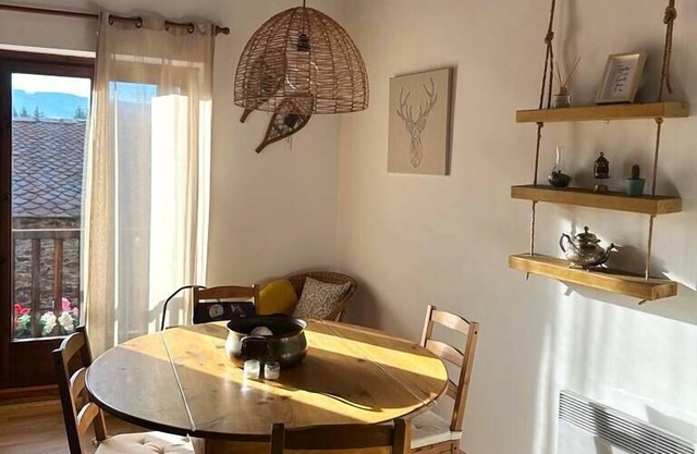 Llivia XIV - Deux Chambres Appartement, Couchages 6