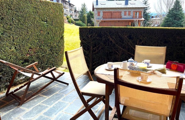 LLivia Xll - Quatre Chambres Maison, Couchages 8