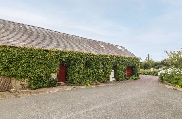 Llofft Yr Yd, DINAS DINLLE