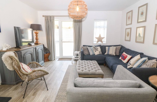 LLWYN ONN, family friendly, country holiday cottage in Morfa Nefyn