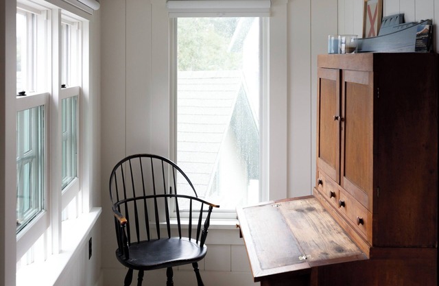 Lobstermen's ocean-front cottage in Midcoast Maine