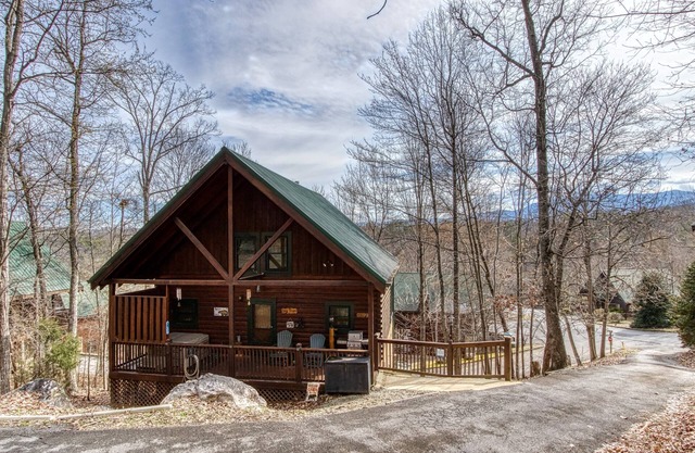 Mountain Memories, Cabine 2 lits / 2 bains 1. 5 mi. de Parkway dans la forêt de Sherwood
