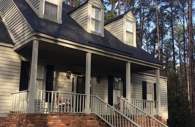Located 3.3 miles from Masters!