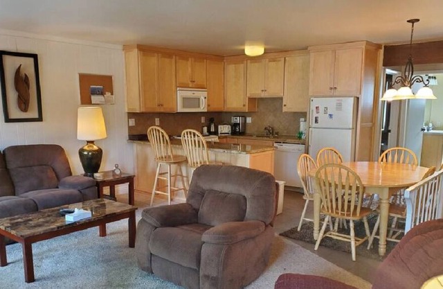 Located at Lakeview Villas complex, just minutes walking to The Village center, and down the road from Canyon Lodge.