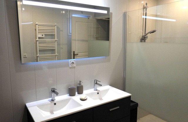 Location curiste. Appartement au rez-de-chaussé. A 2mn du centre de cure