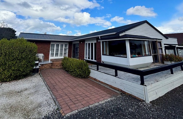LOCATION LOCATION WHITIANGA TOWN CENTRE