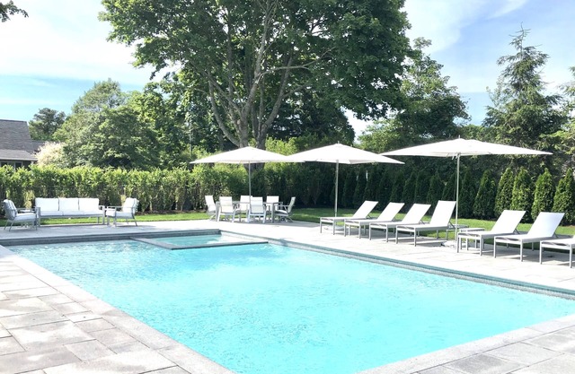 Emplacement! Piscine et spa! 4BR avec 2 Master Suites, à pied de la ville / plage / Chatham Bars Inn
