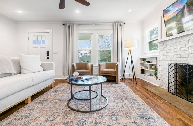Location!! - The Davidson - Charming Home in Fayetteville Historic District