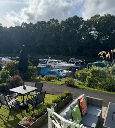 Loch Lomond Riverside Apartments B