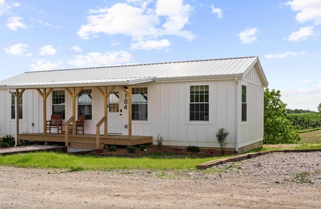 Lodge 104 at Eden Reserve—Safari Cabin Near Ark